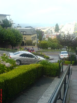 Crookedest Street<br />(Click on the thumbnail to enlarge the picture)